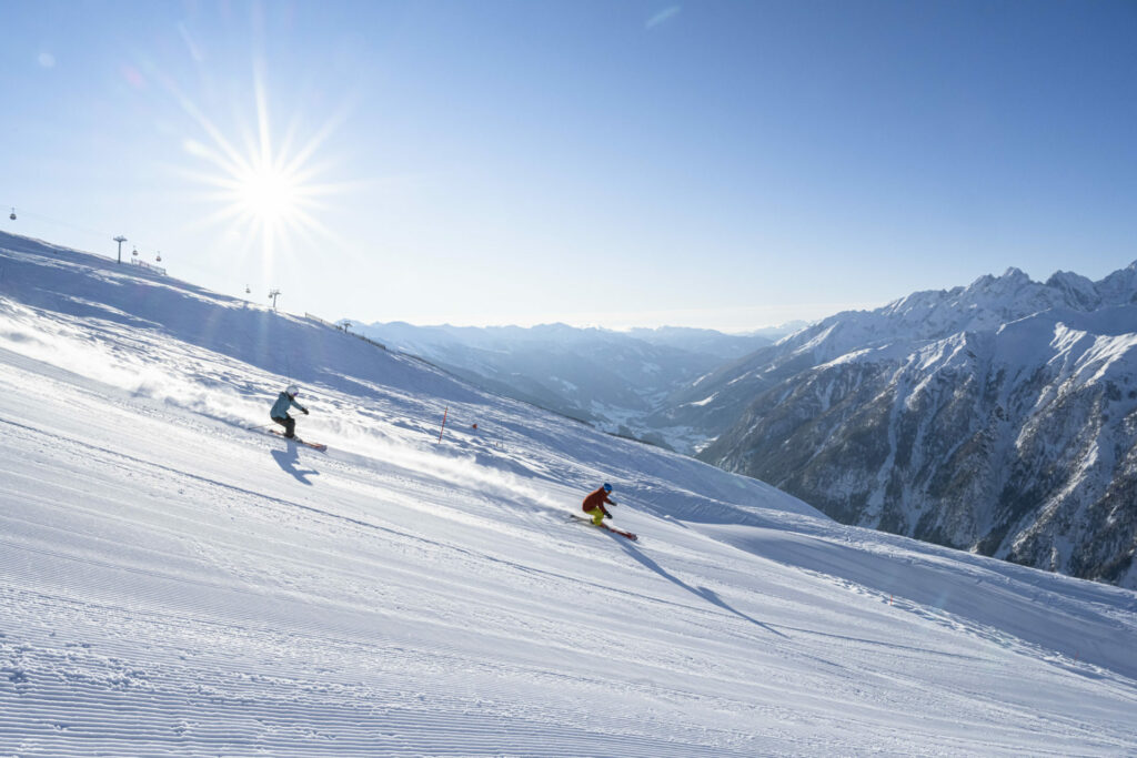 Skifahren und Snowboarden Heiligenblut