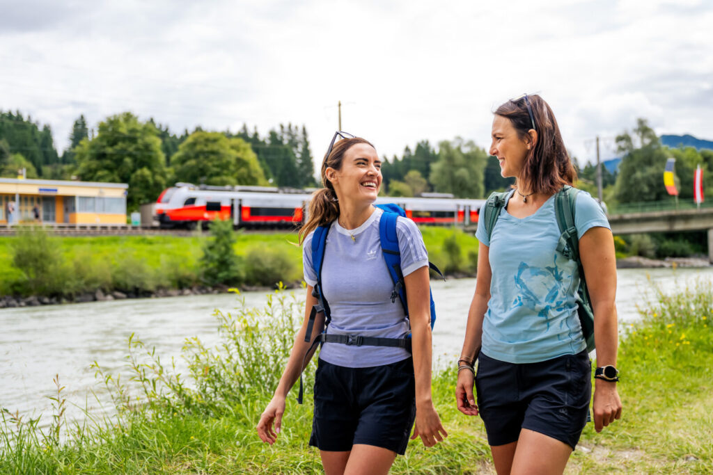 Mit dem Zug in die Natur